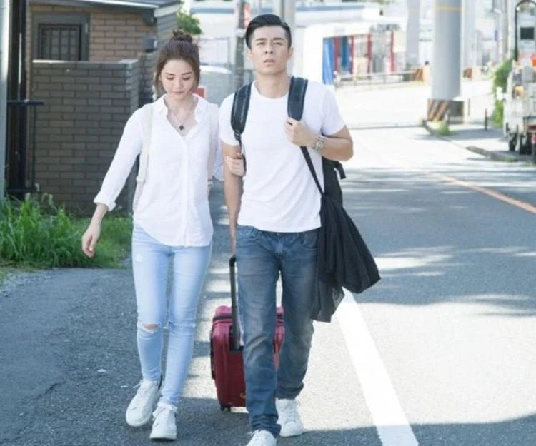 港女去旅行攜帶情趣頸圈 機場安檢職員打開檢查 老公勁man當眾1句回應KO