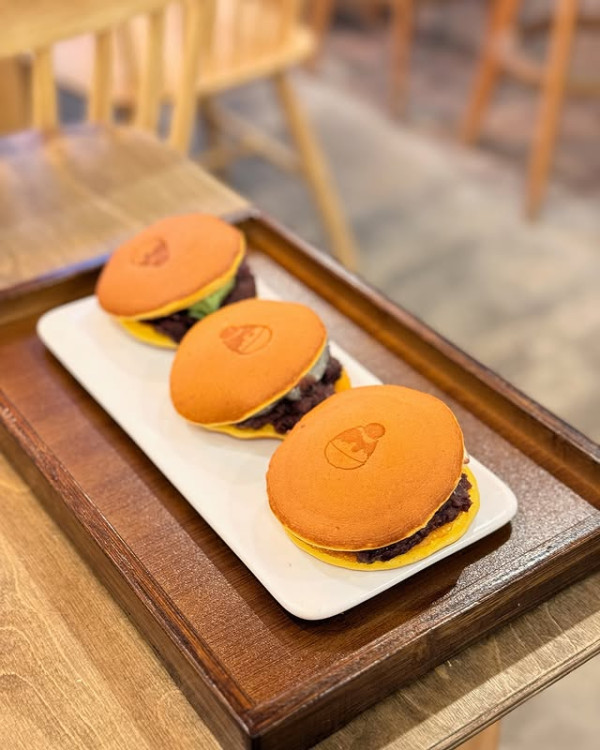 北角美食｜新開日式刨冰＋銅鑼燒店「氷燒」日本西尾抹茶/蜂蜜豆腐/黑芝麻紅豆