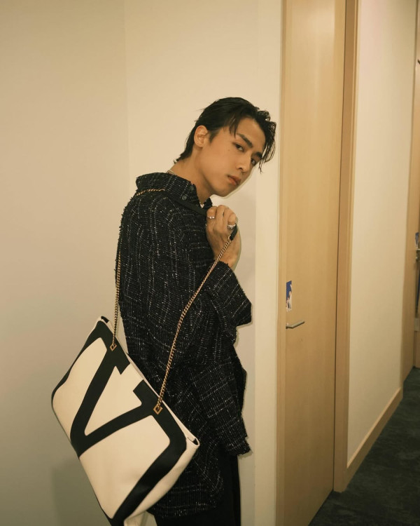 MIRROR成員被爆新戀情暗撻靚女KOL 一線索露出端倪惹粉絲不滿一直扮單身