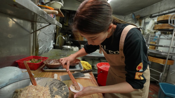 姚子羚學做點心慘遭連番狠批 眼泛淚光直認挫敗：唔知自己做乜咁