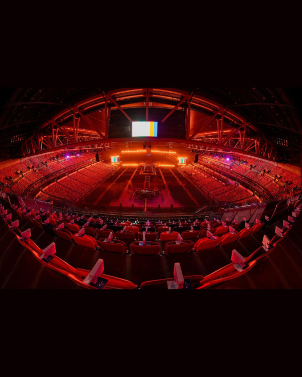 林俊傑演唱會香港站2025｜JJ啟德開騷 MC擔任首場嘉賓 驚喜合唱《記憶棉》