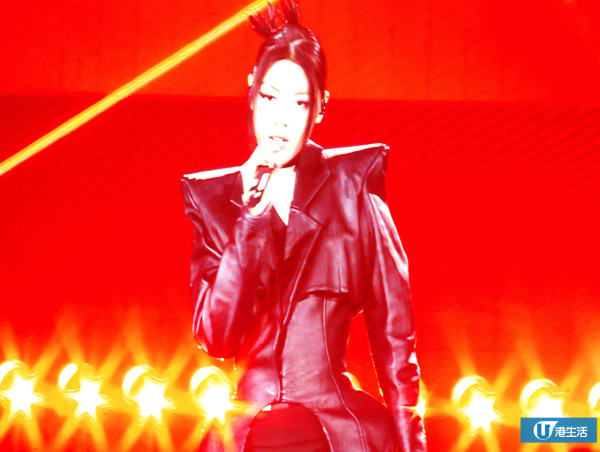 林俊傑演唱會香港站2025｜JJ啟德開騷精華重溫！神秘女嘉賓身份大有來頭！MC現身獻唱《記憶棉》