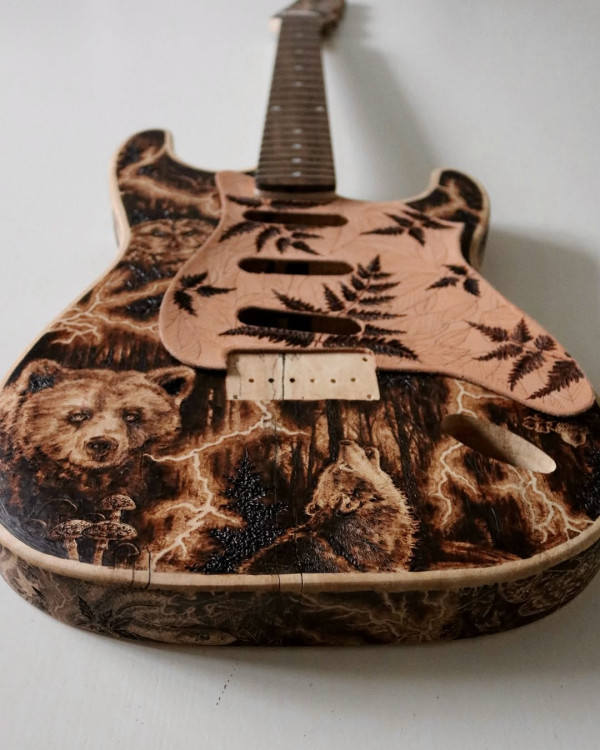 動物烙畫將廢棄木頭當畫布 醫科生變藝術家巧手還原大自然之美 