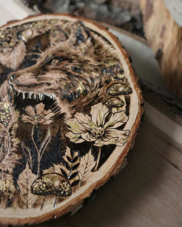 動物烙畫將廢棄木頭當畫布 醫科生變藝術家巧手還原大自然之美 