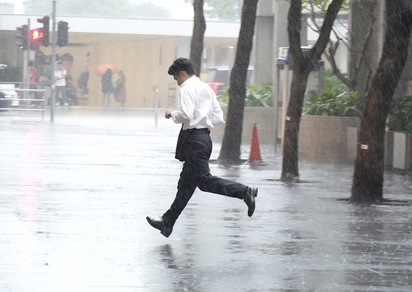 天文台：周三起有驟雨及狂風雷暴 端午節最高氣溫29度