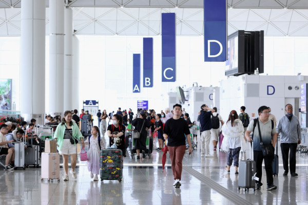 現時一號客運大樓每年最多可處理8,000萬人次。（圖片來源：HKET圖片庫）