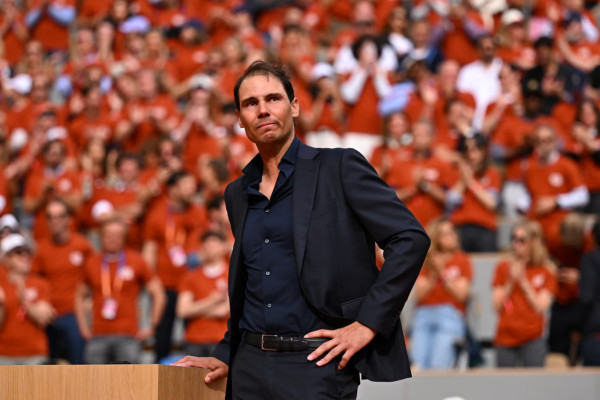 拿度退役重返成名地法網主場館  網球「四大天王」夢幻同框！揮淚告別球迷 