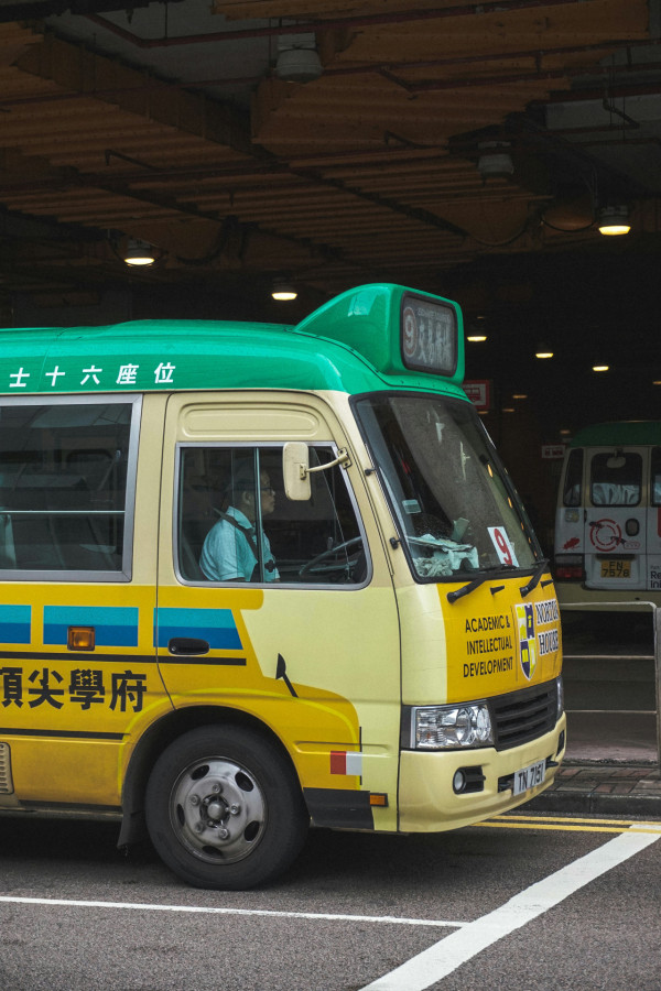 日本遊客香港挑戰坐小巴！苦呻司機唔識日文力數5大缺點？港人咁講