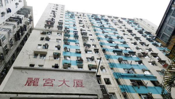 《中年3》男歌手被爆住北角凶宅！為慳錢住細屋月租呢個數？親揭一原因遲遲唔搬走
