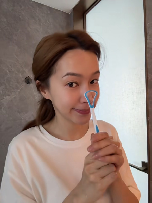 40歲傅嘉莉公開最真實素顏樣貌 中女膚況現形震驚網民：似18歲！