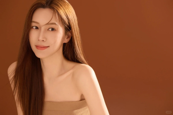 40歲傅嘉莉公開最真實素顏樣貌 中女膚況現形震驚網民：似18歲！