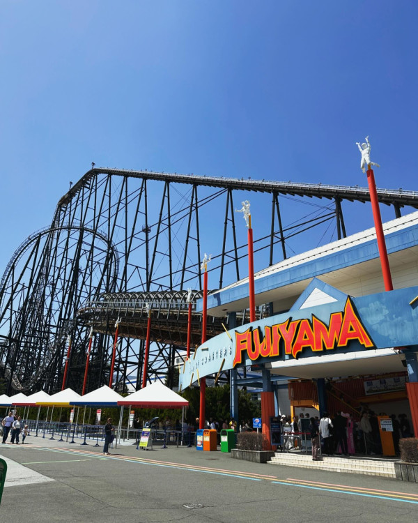 富士急樂園(圖片來源:Facebook@富士急ハイランド) 富士急樂園(圖片來源:Facebook@富士急ハイランド )