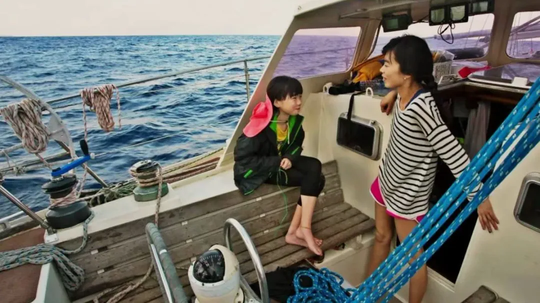 山東夫妻花光35萬身家帶8歲女兒休學航海 教育全憑自學！13年後受邀到美國工作 