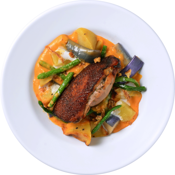 IKEA推出6月限定菜式 全新燒鴨胸配紅咖喱／ 海鮮扁意粉配芝士忌廉汁／ 迷你沙律套餐