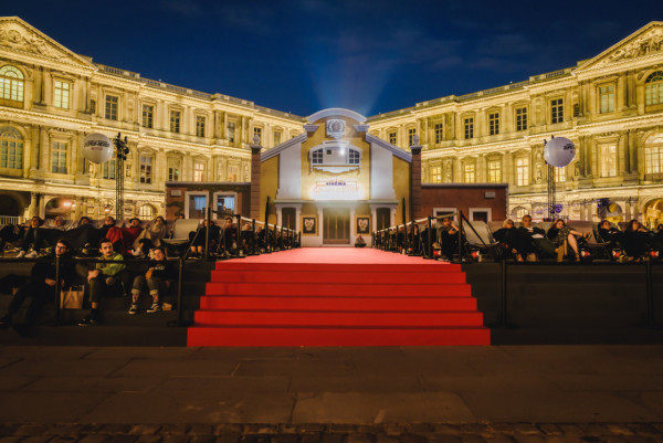 羅浮宮變身「天堂電影院」巴黎最浪漫限定免費盛事