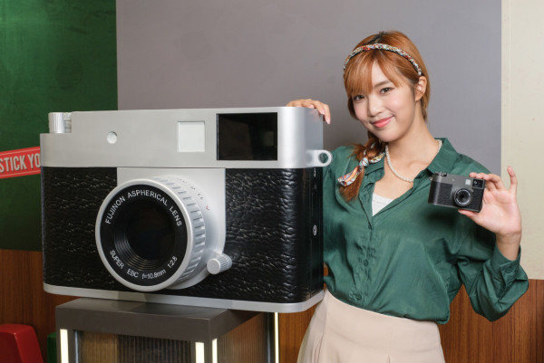 FUJIFILM全新X half數碼相機登場！銅鑼灣免費體驗13種菲林模擬效果
