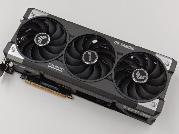 ASUS TUF Gaming RTX 5060 8GB OC 評測！新一代 1080p 電競高性價比之選！