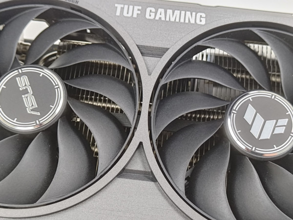 ASUS TUF Gaming RTX 5060 8GB OC 評測！新一代 1080p 電競高性價比之選！