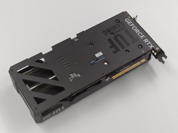 ASUS TUF Gaming RTX 5060 8GB OC 評測！新一代 1080p 電競高性價比之選！