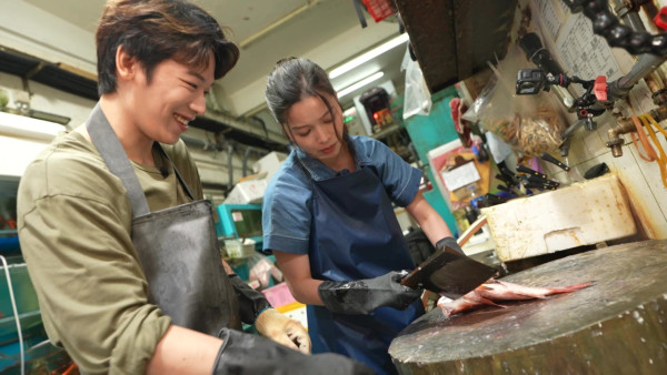 賴慰玲做魚檔劏魚販死纏難打講價 Super Tiger劉展霆家族魚檔生意曝光  