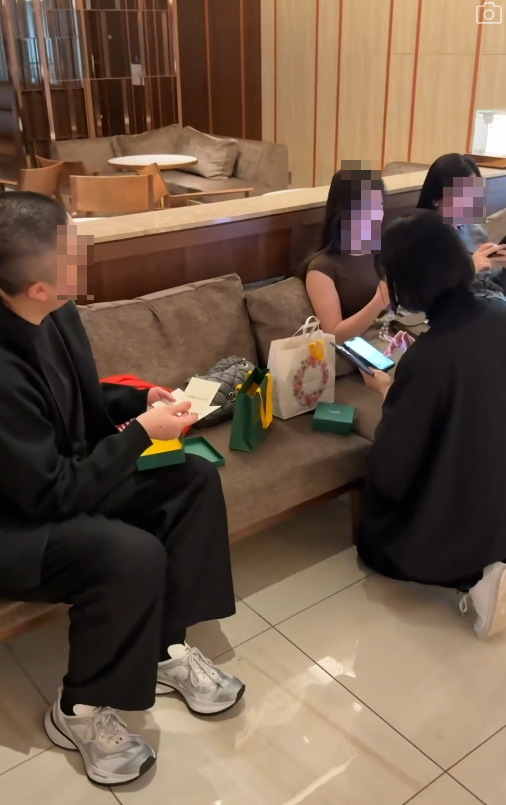 遊日注意｜遊客東京名店購物後竟收「吉盒」 事主呼籲購物離開前必做一事！ 