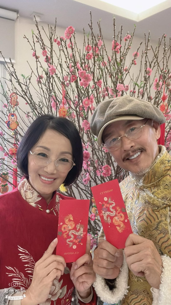 「隱形富婆」韓馬利豪宅大屋曝光！擺滿玉石古董珍藏字畫 真係「大姐書香世代」