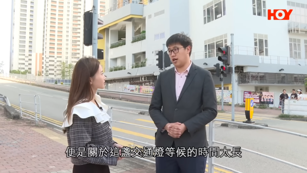 屯門區議員鐘健峰透露，指業旺邨一期入伙時，已有不少居民投訴交通燈等候時間過長。