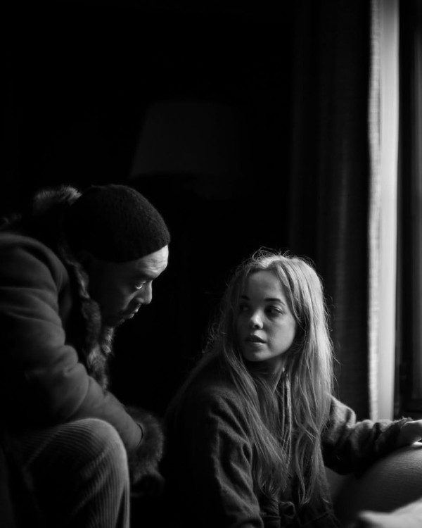 金像獎2026｜麥浚龍激罕當眾親吻女友放閃 白髮女友神秘身份曝光背景猛料