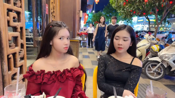 YouTuber混血肥仔與丁丁同遊越南被斷正 街頭被拍意外入鏡引熱議