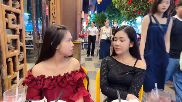 YouTuber混血肥仔與丁丁同遊越南被斷正 街頭被拍意外入鏡引熱議