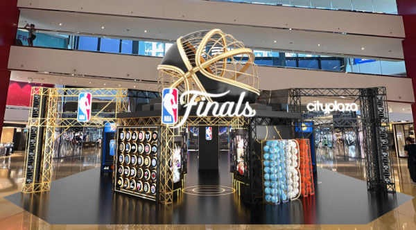 NBA香港登陸太古城中心！30支球隊誌打卡牆+總決賽現場直播