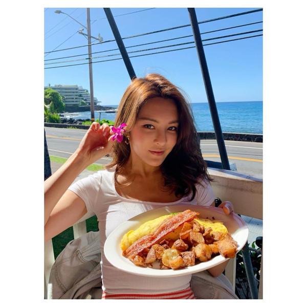 內地女揚言憑3特徵一眼認出港女！表情/五官/妝扮辨識度高？1習慣最散發氣質！ 