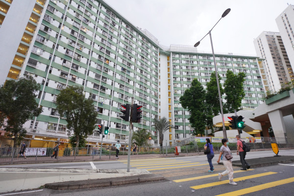 全港最差公屋係荃灣？市民激辯「不知幾方便」呢2條屋邨仲衰