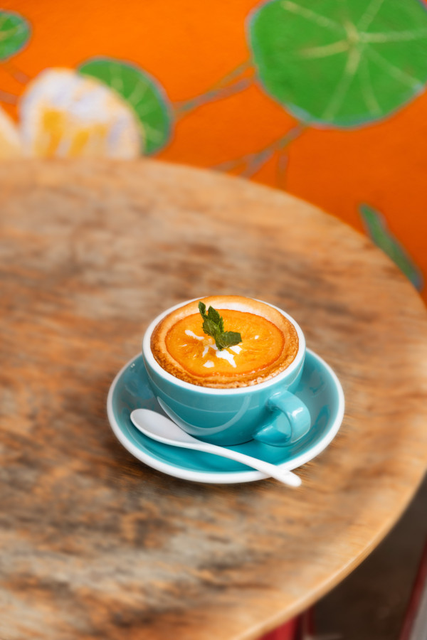 荃灣橙白色玩味Cafe大埔開新分店   咖啡買一送一／全新橙香菜單／兩周年限定優惠