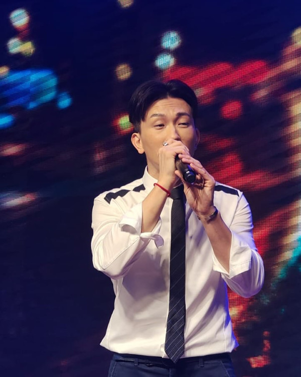 愛回家「鐵面陳」求婚半年報喜低調榮升做爸爸 傳升呢「億萬駙馬」為囡囡豪搞百日宴