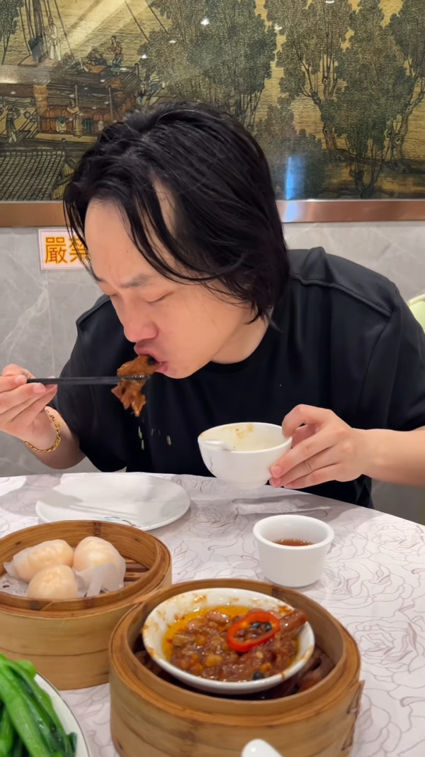 歐陽萬成銅鑼灣飲茶大讚抵食過美國麥當勞 私心推薦一款點心：好入味！