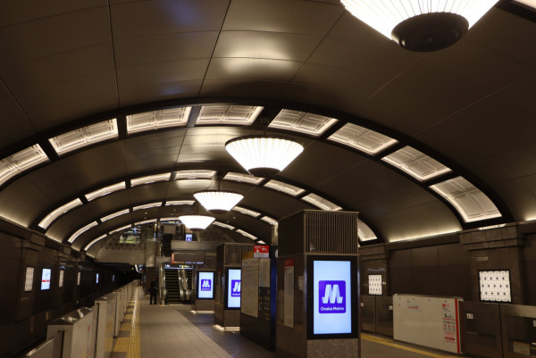 大阪地鐵心齋橋站（圖片來源：X@OsakaMetroOfcl）