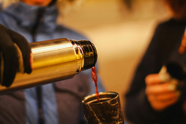 男子保溫杯裝1飲品致中鉛毒！7種飲品勿用保溫壺 可致嚴重貧血/損肝腎功能/失智