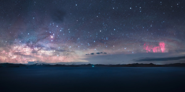 「紅色精靈」閃電超罕見捕獲!猶如幾百道煙花 僅存在不到三十分之一秒?