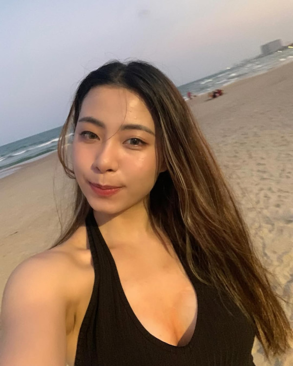 東張女神影性感內衣寫真晒蜜桃臀 尺度太暴露疑遭照肺IG急急刪相？