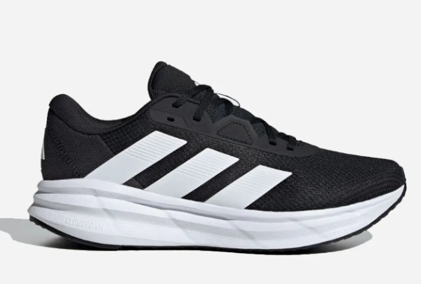 馬拉松激減過千款低至22折｜Adidas、New balance波鞋低至$219／精選運動TEE低至$89