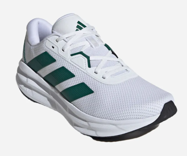 馬拉松激減過千款低至22折｜Adidas、New balance波鞋低至$219／精選運動TEE低至$89