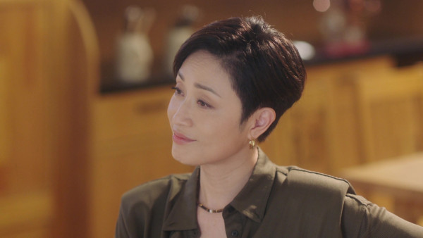 刑偵12｜陳法蓉長髮Look翻Hit一樣靚爆鏡 演家姐角色親揭與林保怡不演情侶之謎