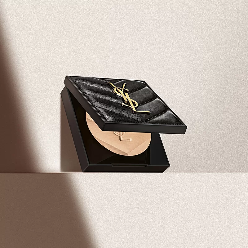 YSL Beauté 恆時輕透保濕蜜粉餅