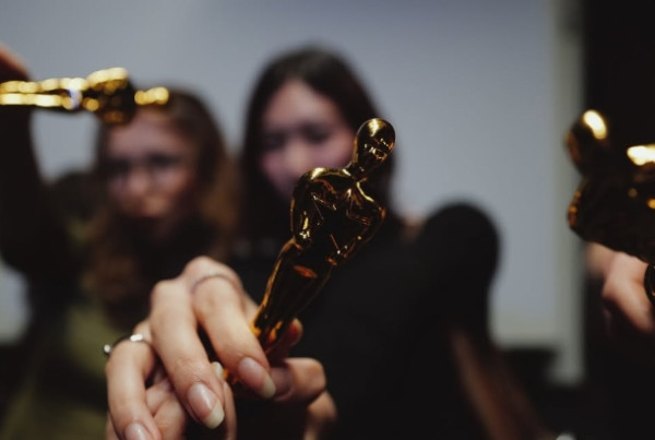 自小成績優異(圖片來源：IG@instituteforproperladie)