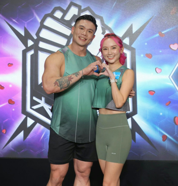 40歲前TVB女藝人甜蜜宣佈結婚喜訊 被求婚4年終拉埋天窗：「Mr & Mrs Leung」