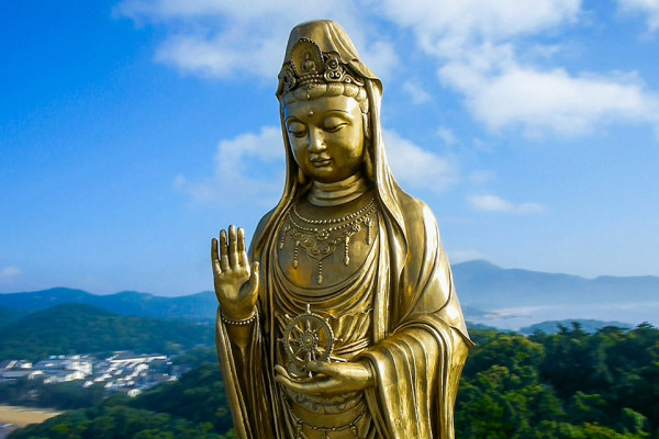 「百億新抱」吳千語現身求子聖地普陀山！婚後一年半常惹懷孕疑雲 