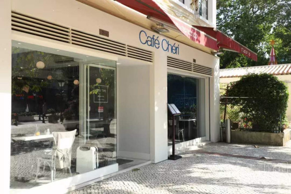 內地女澳門「順手牽遮」被追討 竟遷怒餐廳留一星差評 店主：我到底衰咩？ 