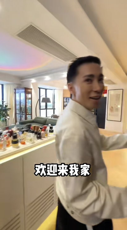 馬天佑去年接受抖音網紅「探房」影片時意外曝光1700呎豪宅內貌。圖片來源：抖音
