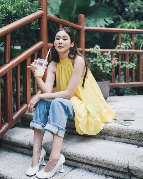 岑麗香40歲久違復出拍劇！拍片展現超強黃蜂腰 網民大呻：瘦到差啲唔認得！